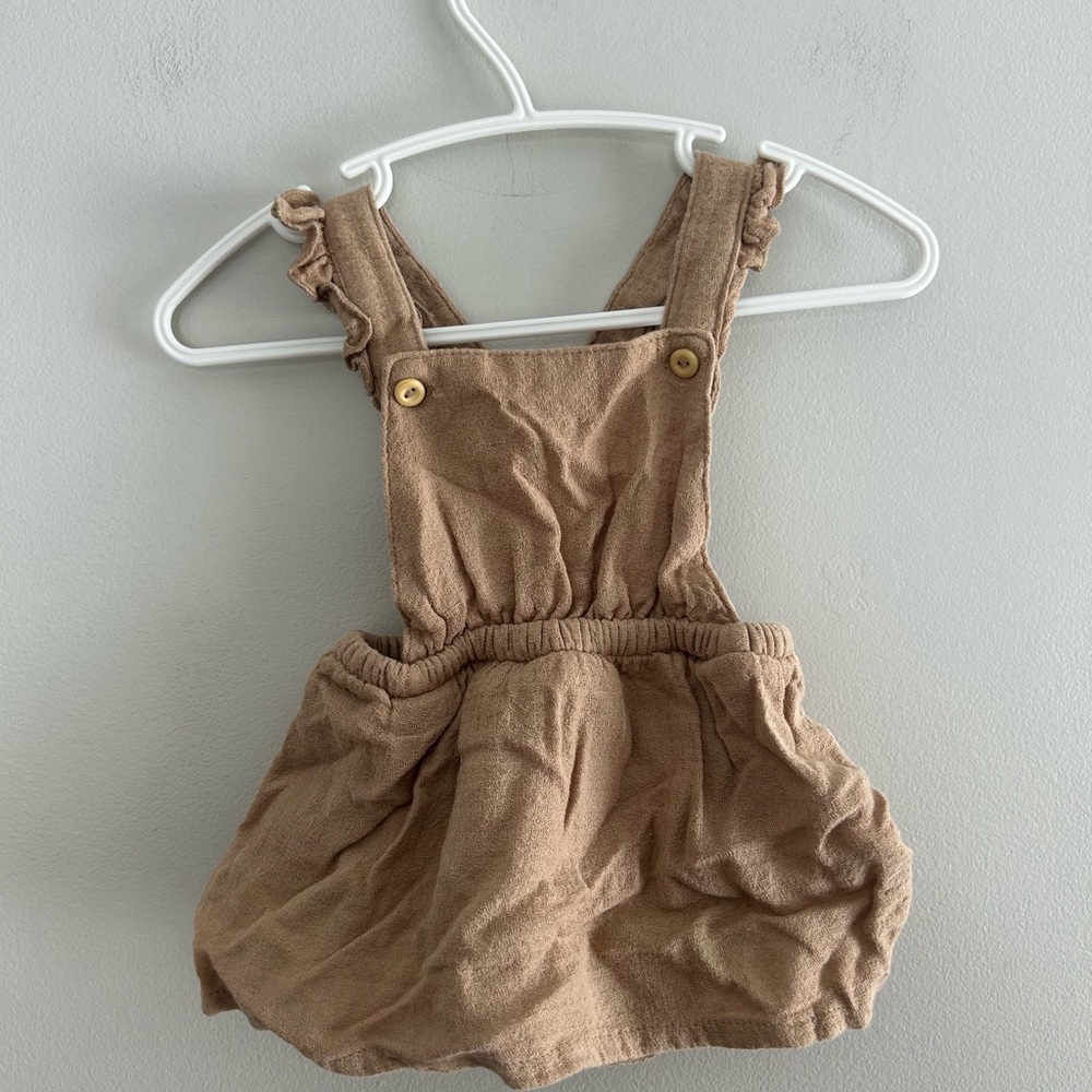 H&M 3m Tan skirted Overalls
